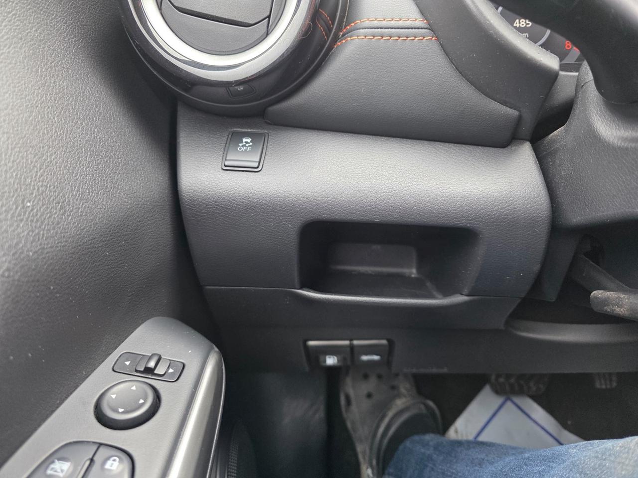 2018 Nissan Kicks SR Photo