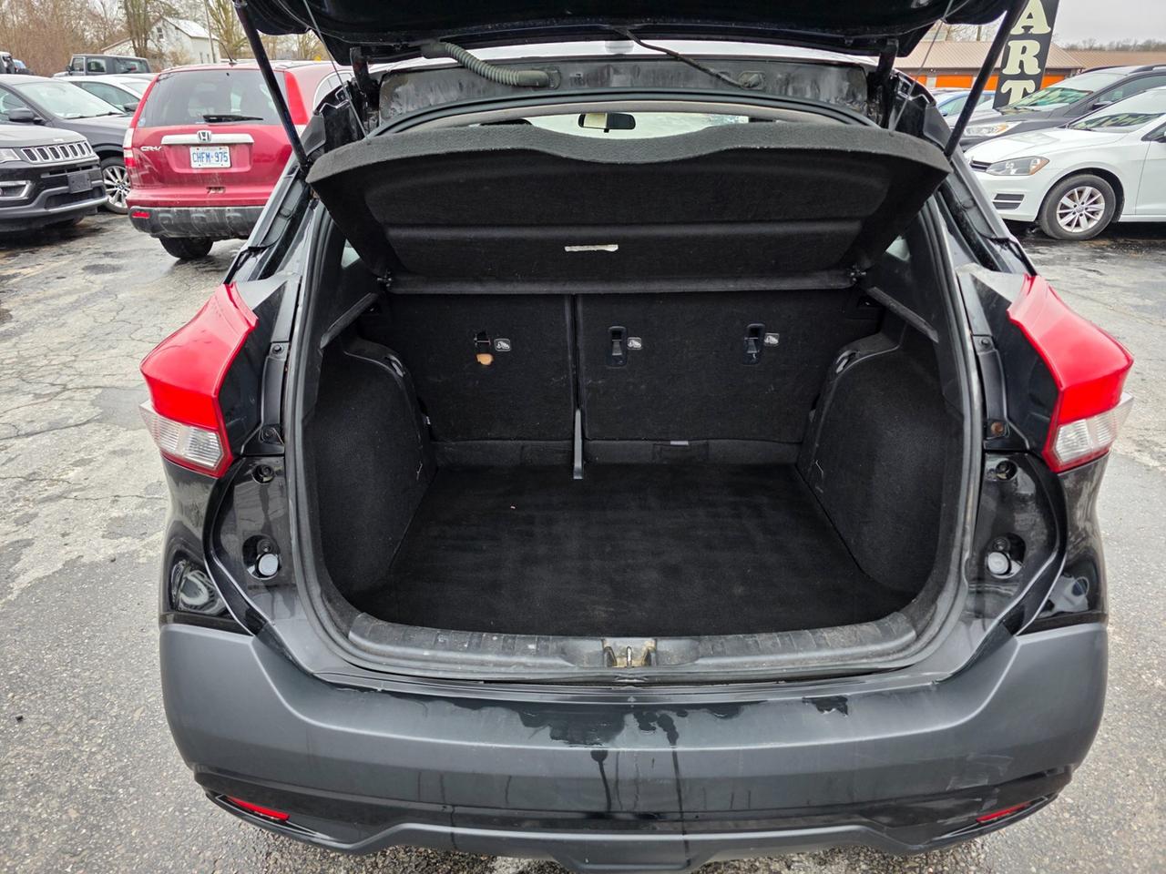 2018 Nissan Kicks SR Photo