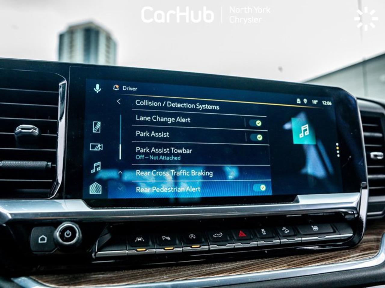 2024 Chevrolet Silverado 1500 RST 147'' V8 13.4'' Screen Captain Seats  Bose Audio Photo