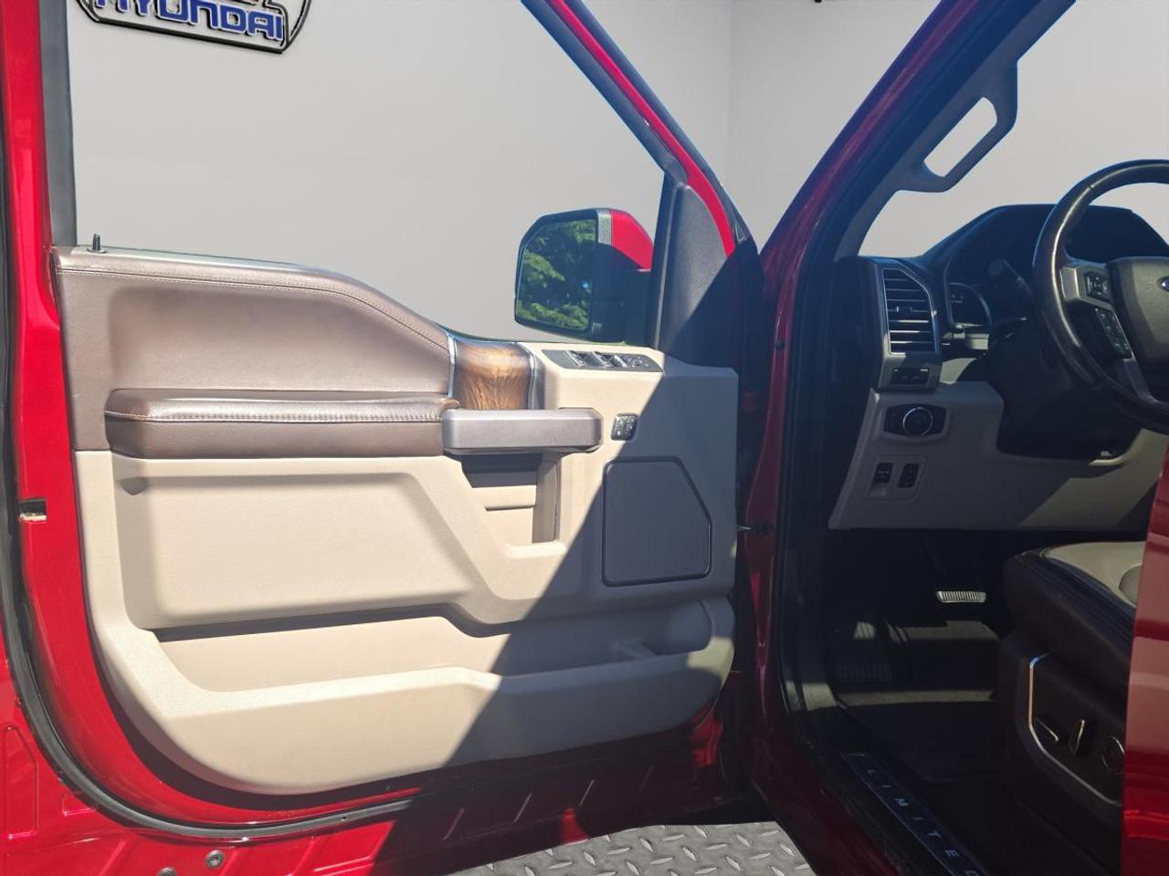 2019 Ford F-150 Limited  Photo