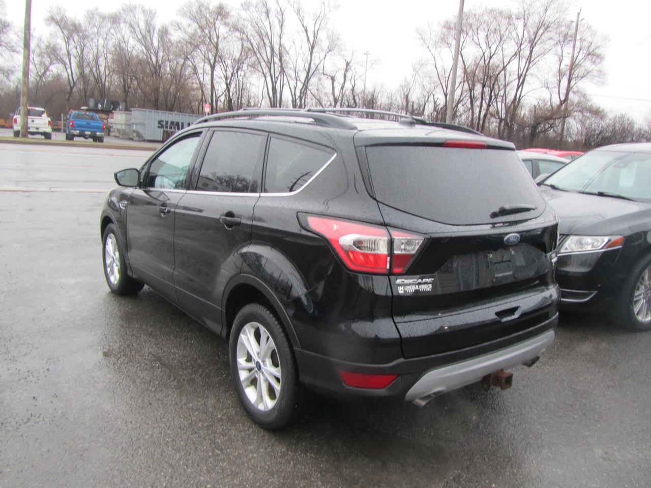 2017 Ford Escape SE FWD Photo