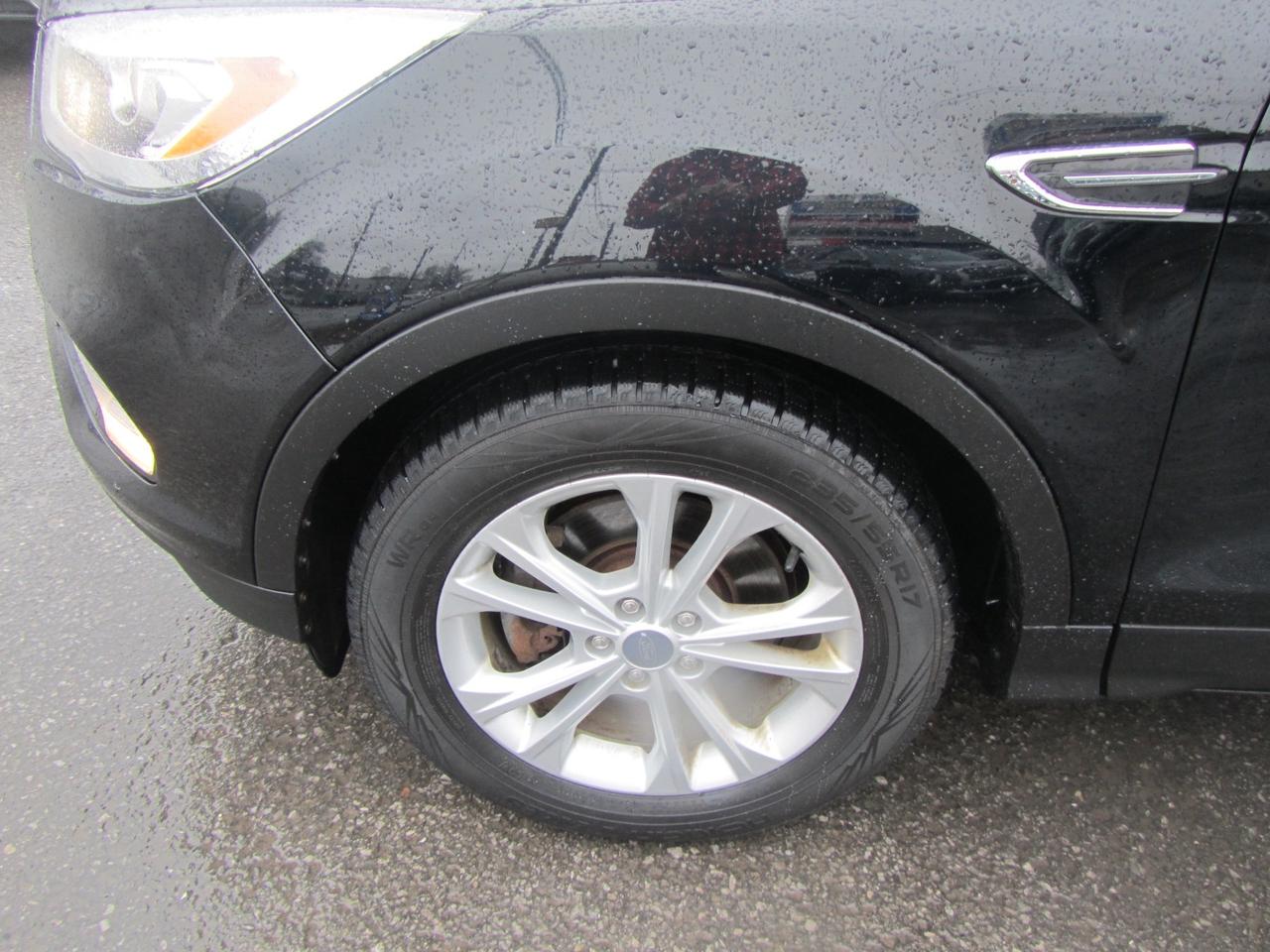 2017 Ford Escape SE FWD Photo