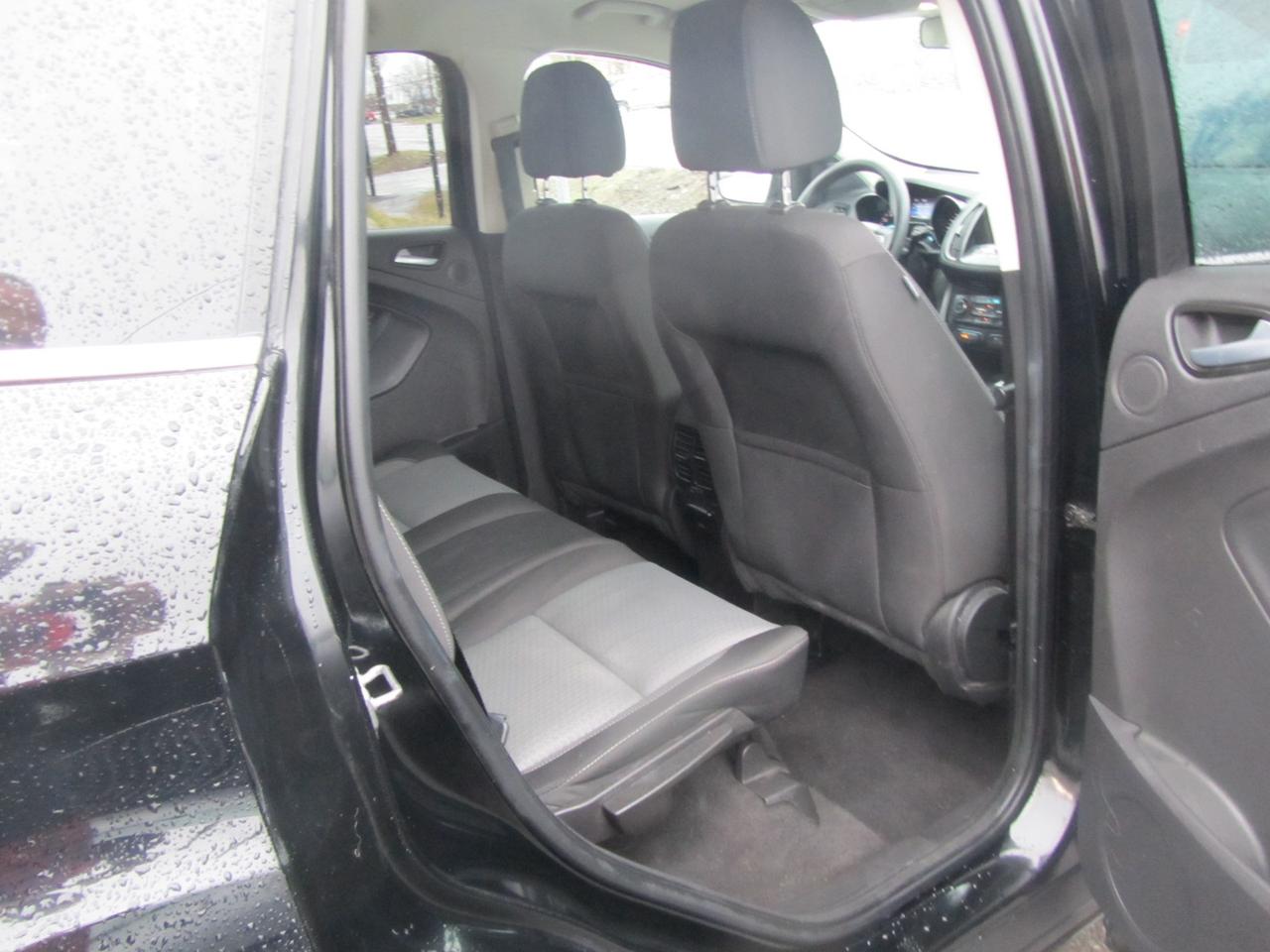 2017 Ford Escape SE FWD Photo