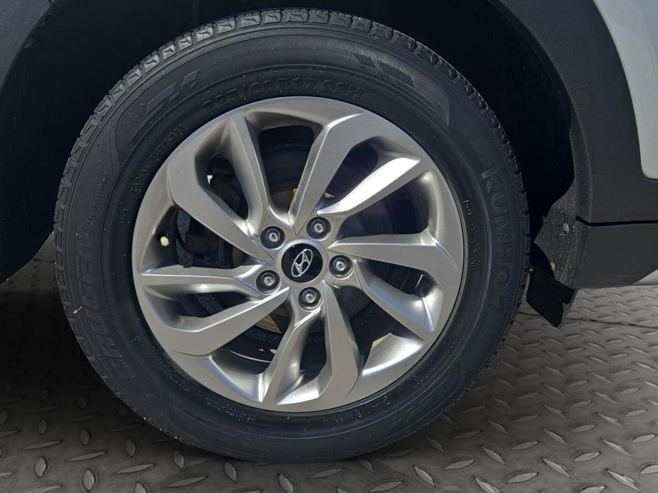 2017 Hyundai Tucson Premium Photo