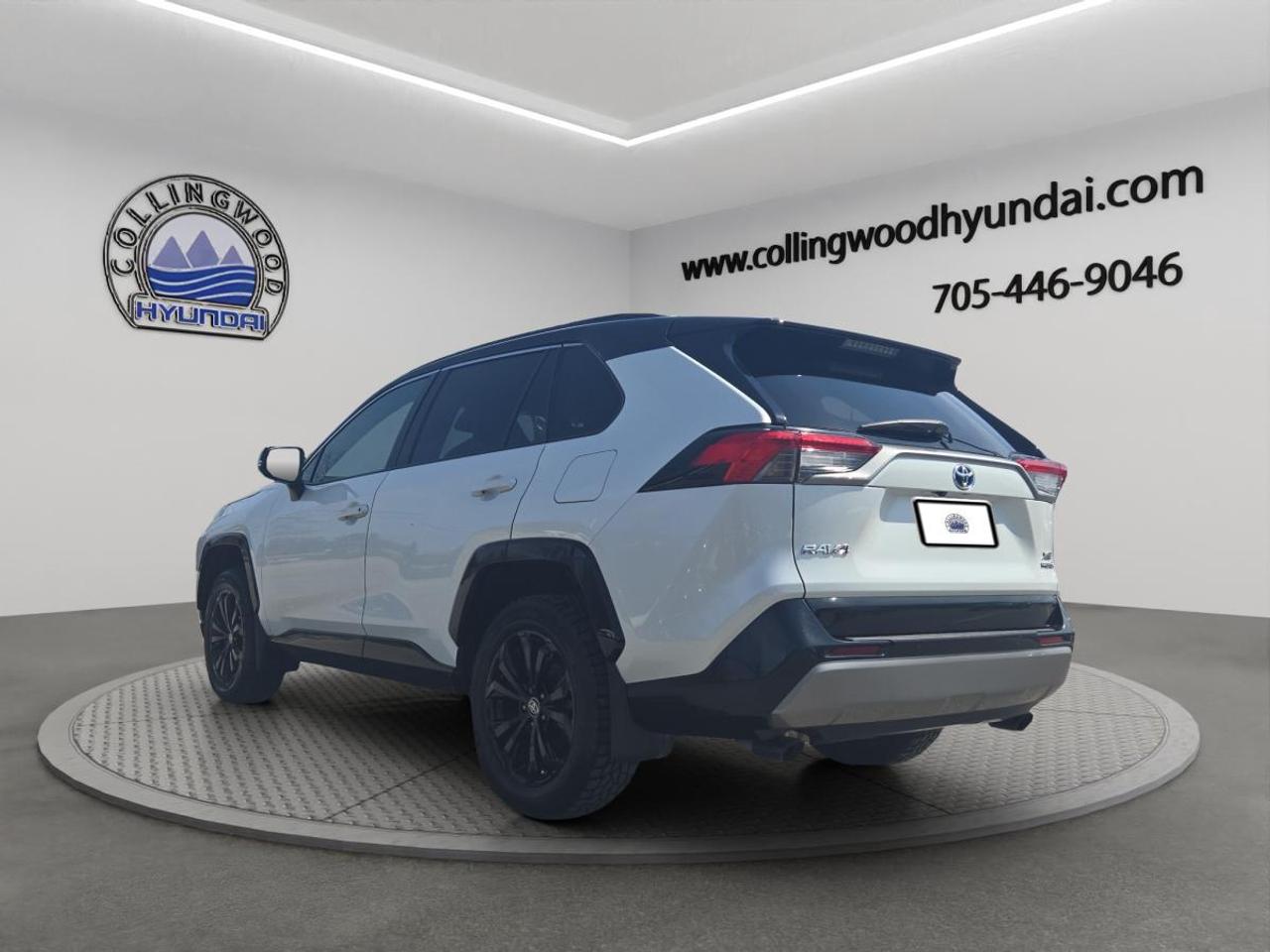 2023 Toyota RAV4 Hybrid XSE Photo