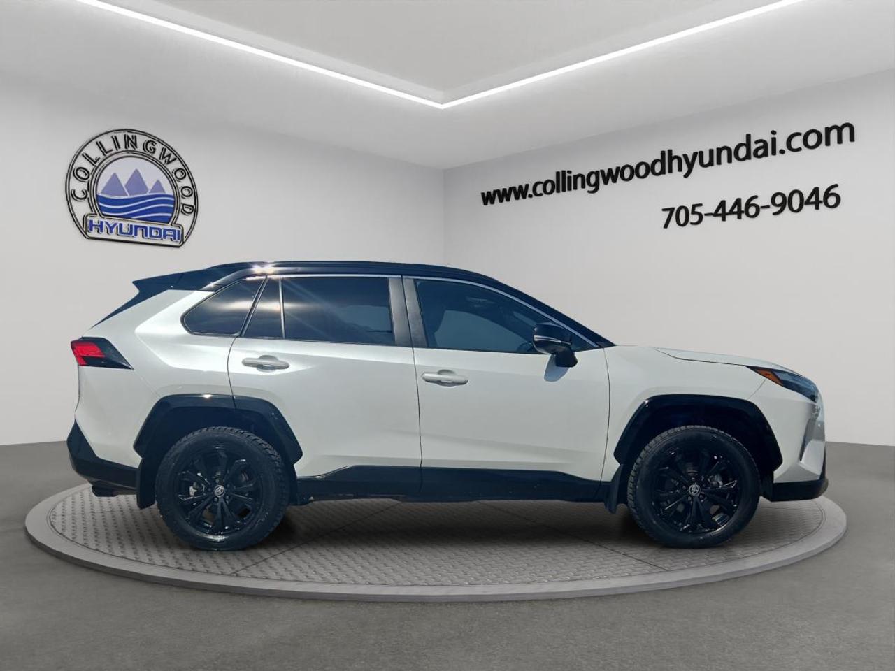 2023 Toyota RAV4 Hybrid XSE Photo