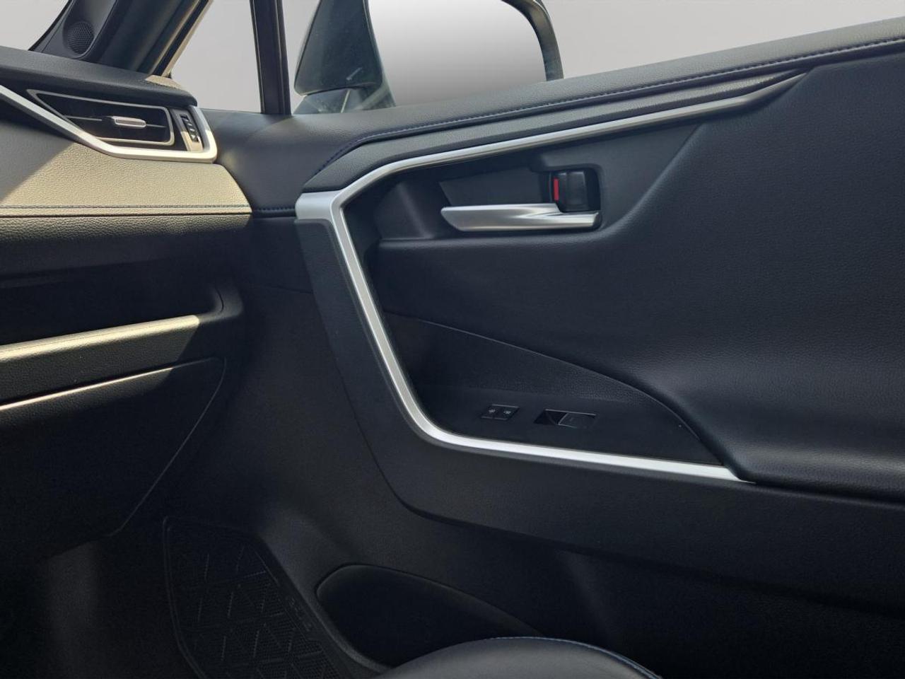 2023 Toyota RAV4 Hybrid XSE Photo