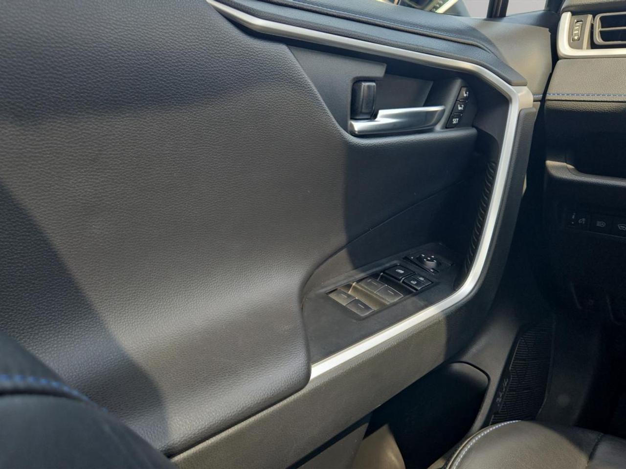 2023 Toyota RAV4 Hybrid XSE Photo