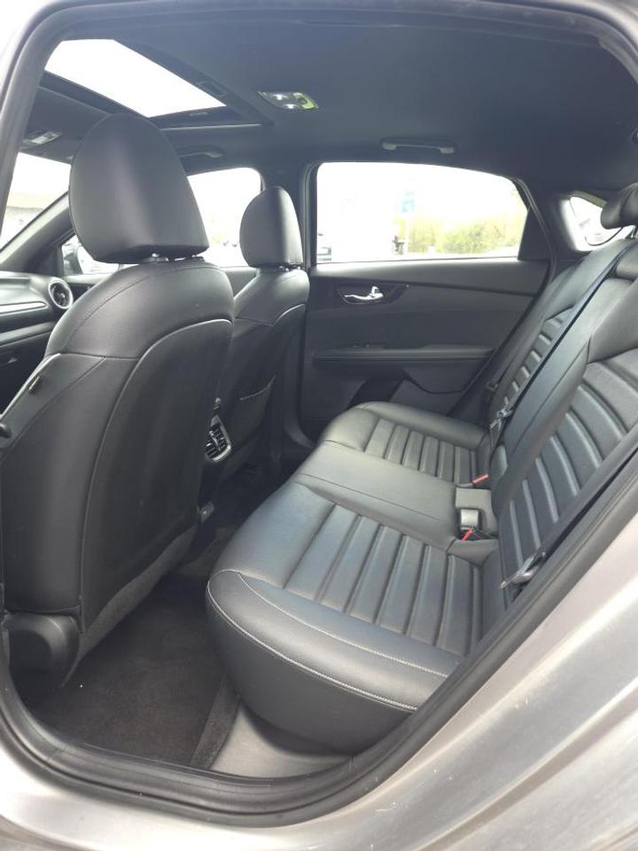 2023 Kia Forte Sedan GT-Line IVT Photo