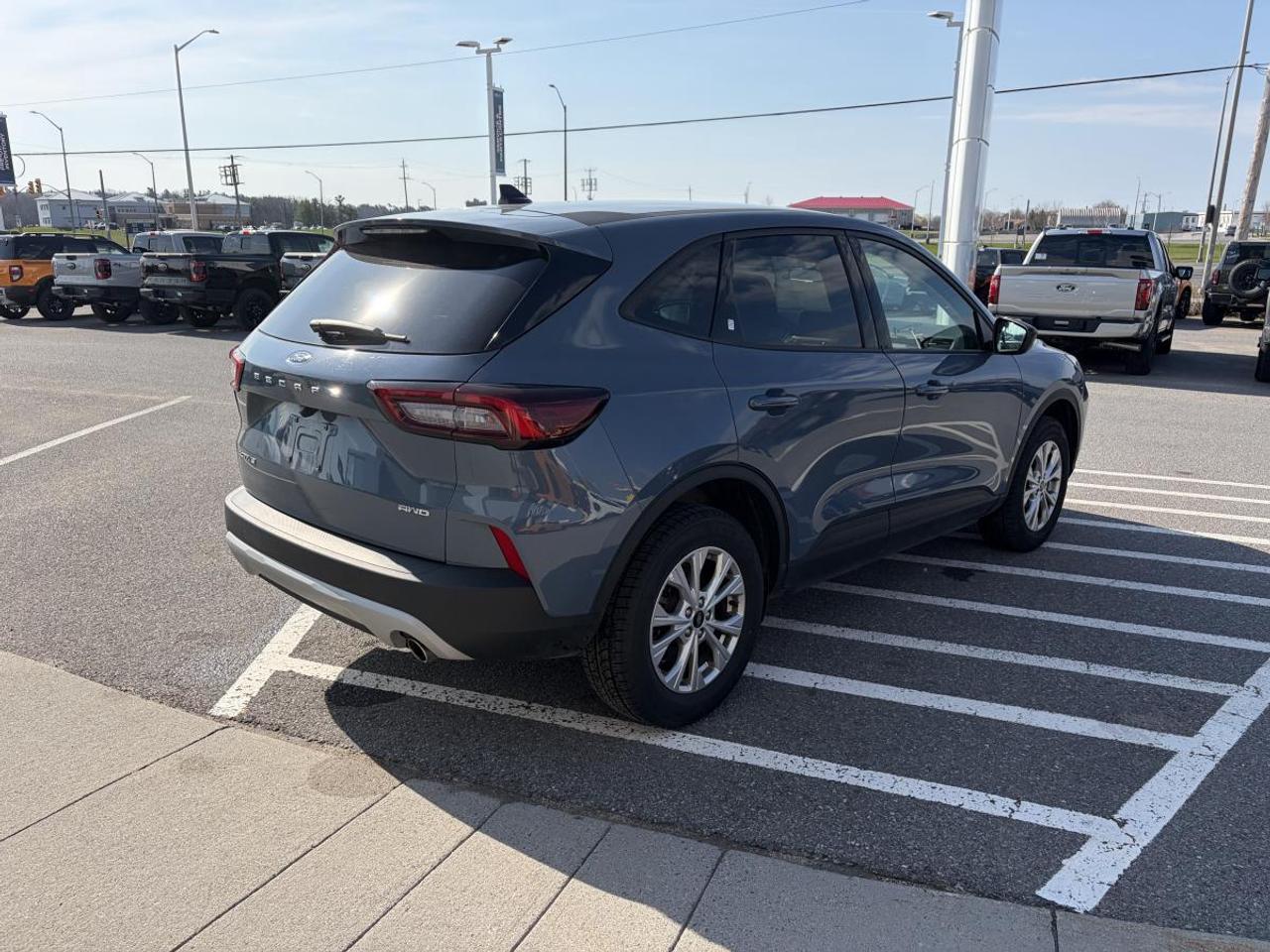 2025 Ford Escape Active Photo4