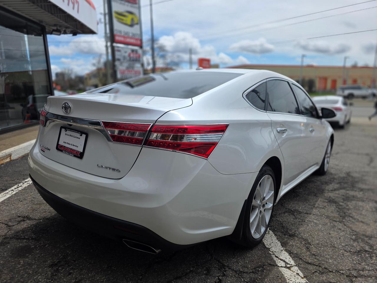2015 Toyota Avalon Limited Leather | Sunroof | JBL Sound BSM | Navi Photo4