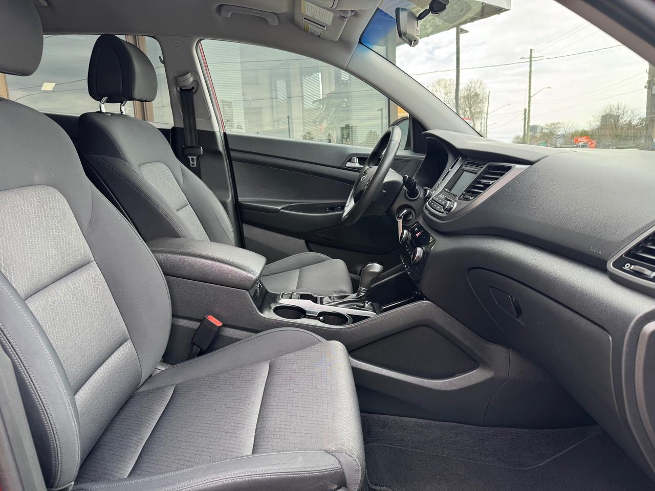 2017 Hyundai Tucson Premium LOW KMS! | ONE OWNER | ACCIDENT FREE Photo