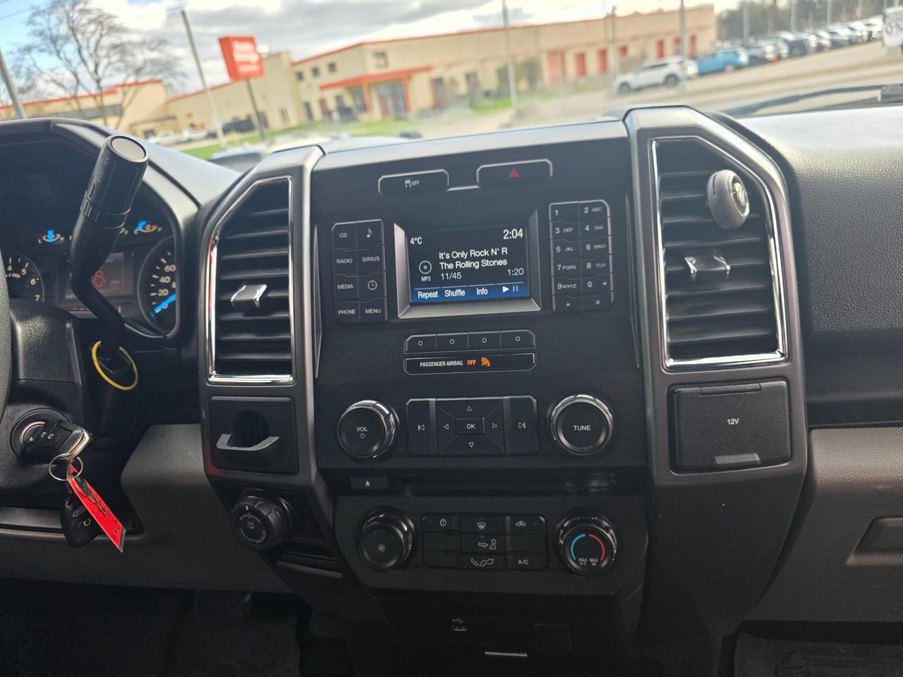 2017 Ford F-150 XLT 8' Box | Locking Leer Cap | One Owner | Accident Free Photo