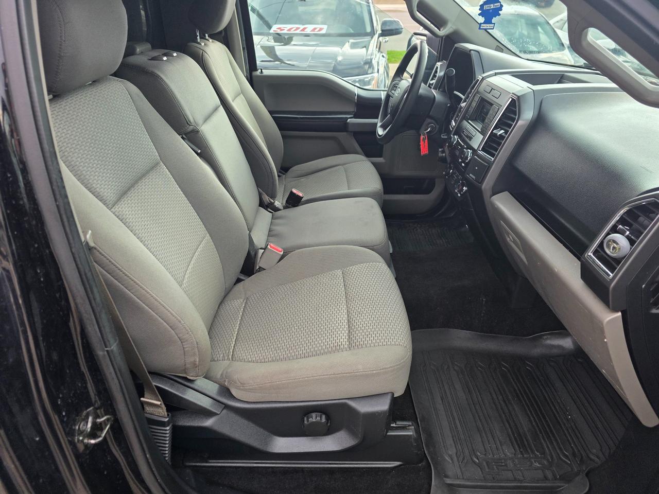 2017 Ford F-150 XLT 8' Box | Locking Leer Cap | One Owner | Accident Free Photo