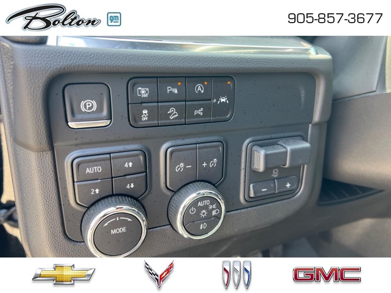 2025 Chevrolet Suburban Premier 3.0L DURAMAX DIESEL! Photo