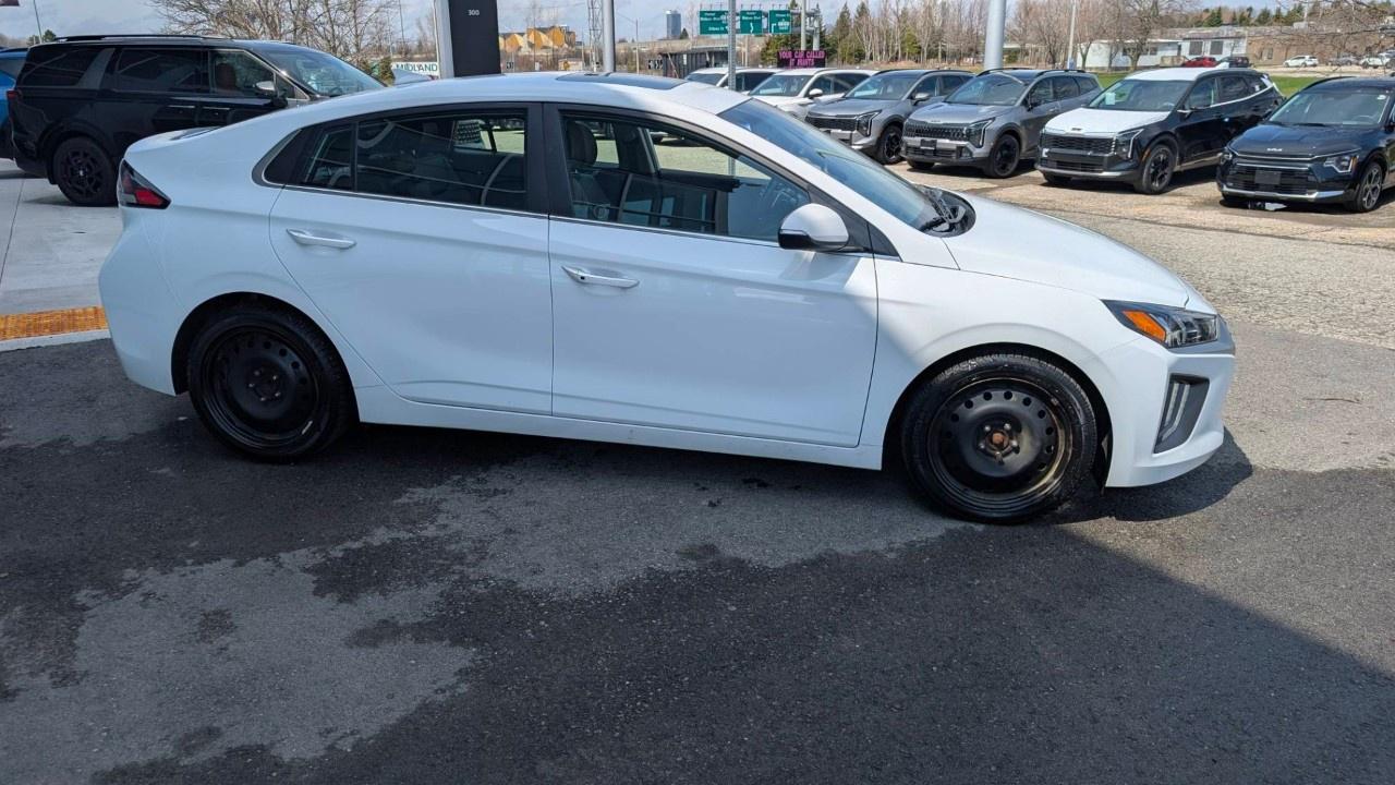 2021 Hyundai Ioniq Hybrid Ultimate Hatchback Photo3