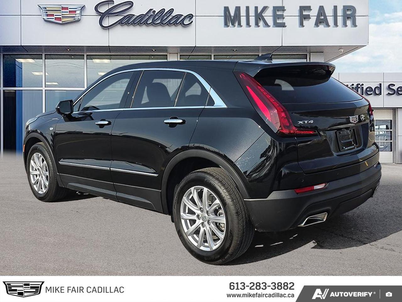 2023 Cadillac XT4 Luxury ONE OWNER/ Cadillac User Experience with 8" Diagonal Colour Display & Advanced Voice Recognition Photo2