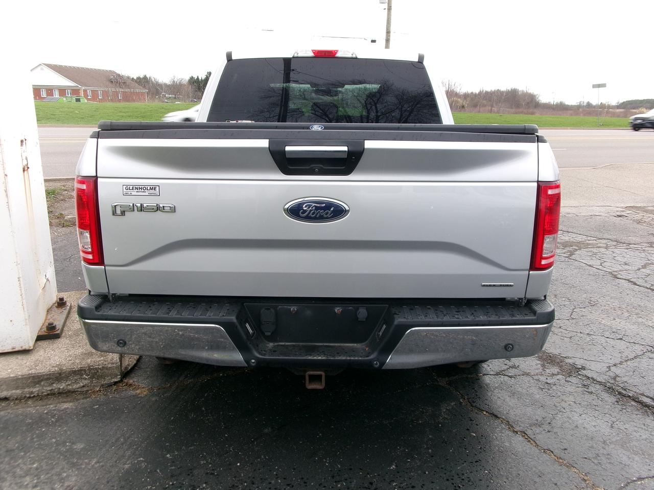 2016 Ford F-150 XLT    "VERY VERY NICE TRUCK" Photo2