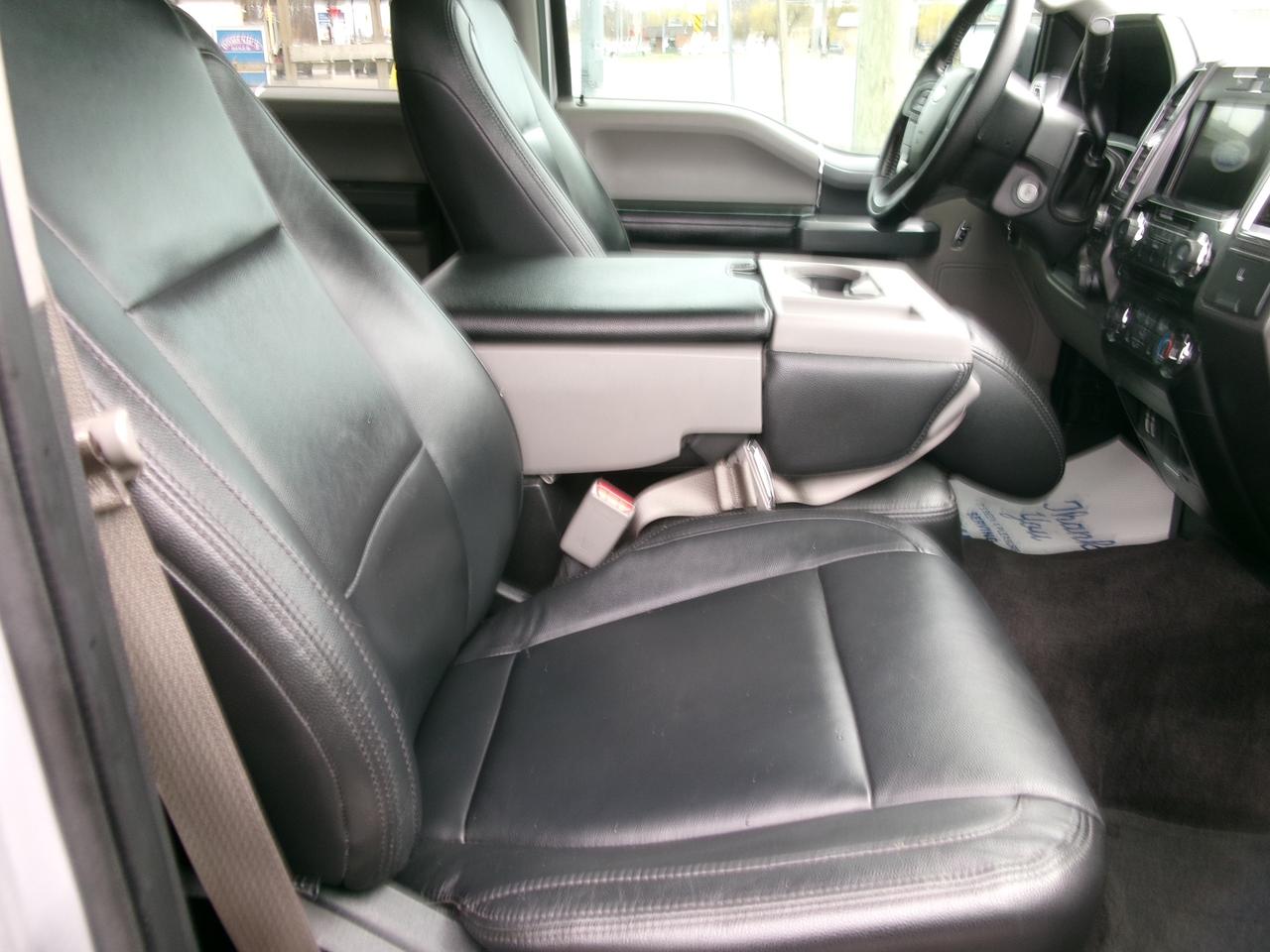 2016 Ford F-150 XLT    "VERY VERY NICE TRUCK" Photo4