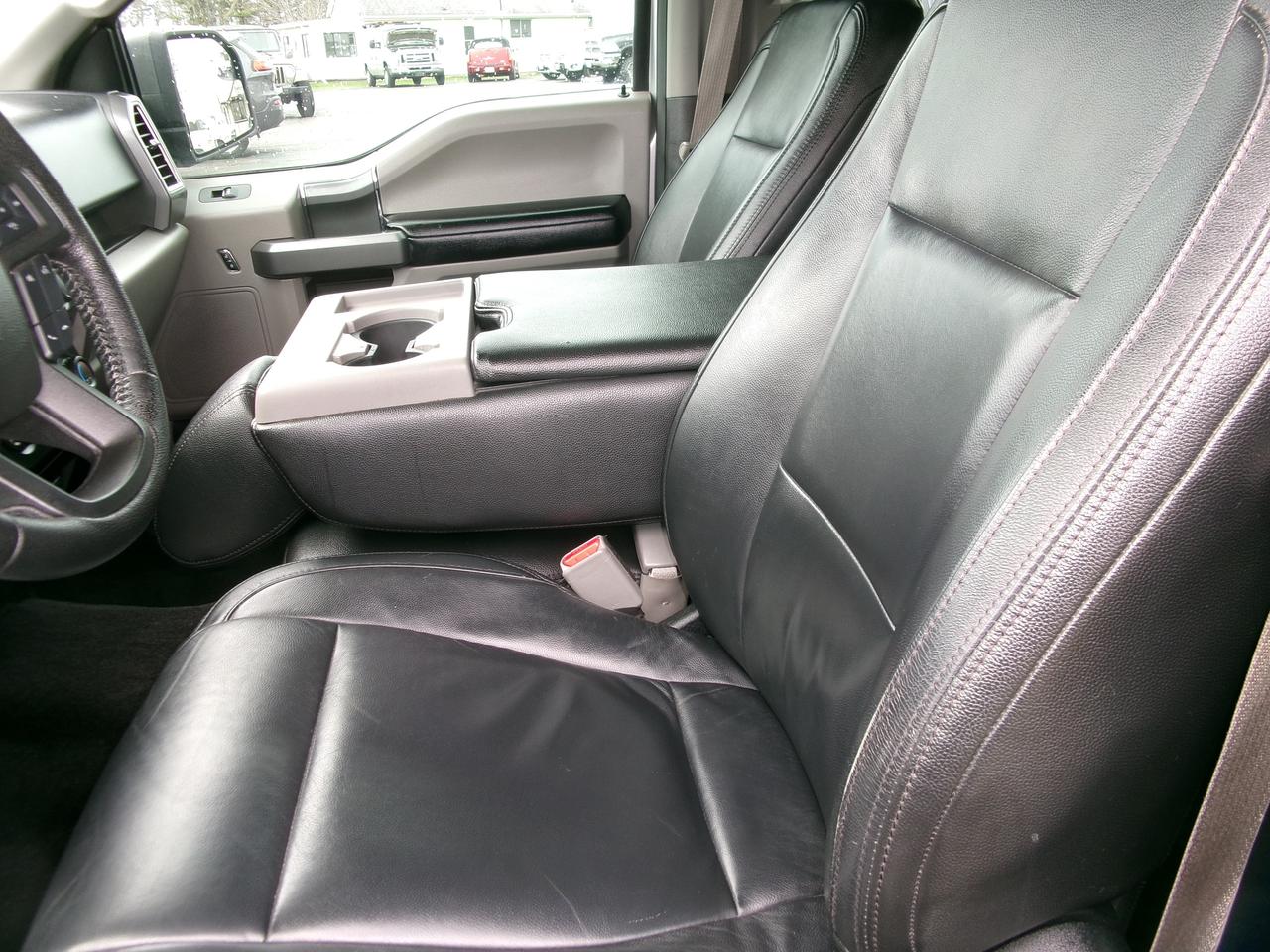 2016 Ford F-150 XLT    "VERY VERY NICE TRUCK" Photo