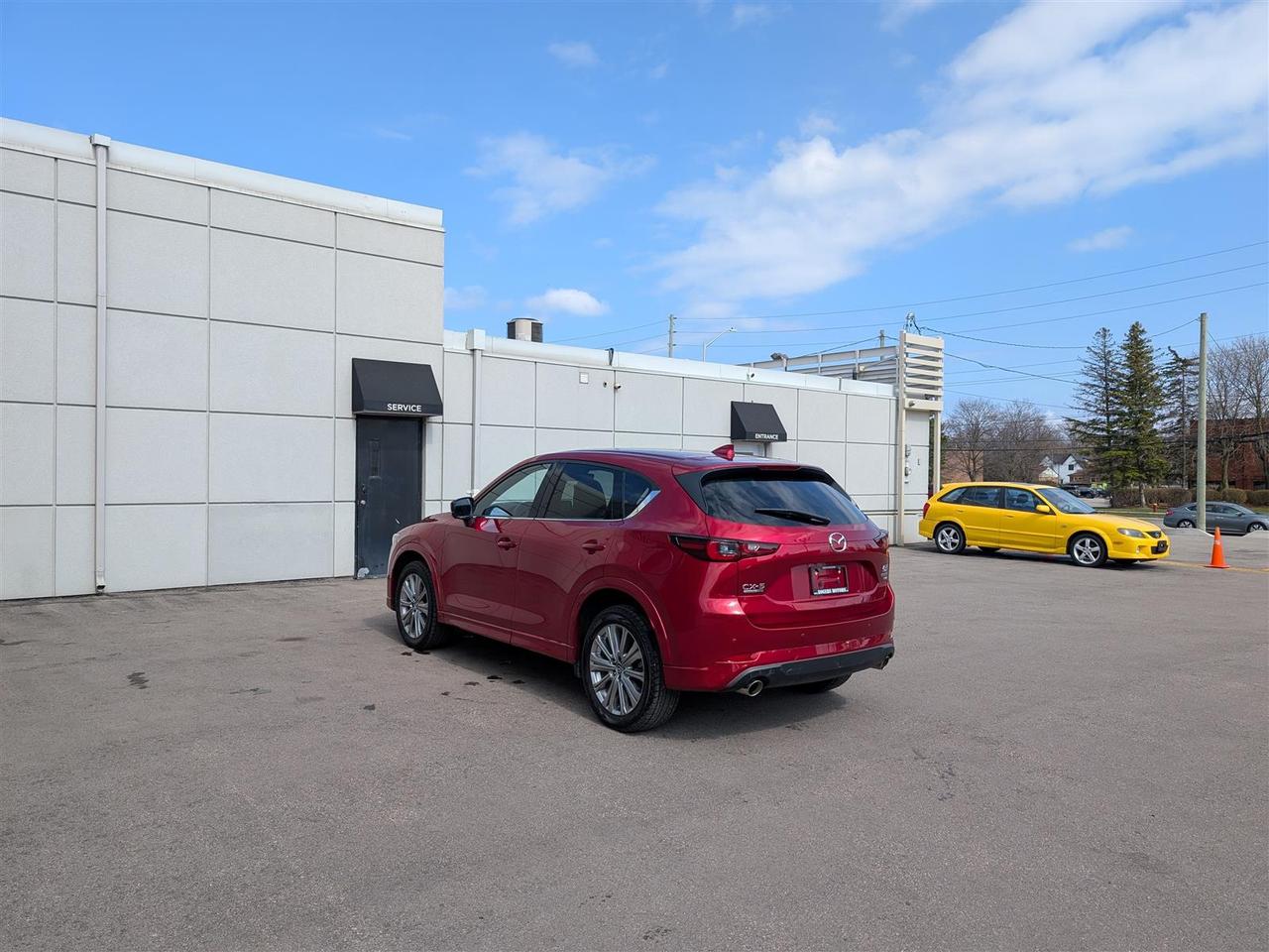 2023 Mazda CX-5 SIGNATURE AWD - NAVI - SUNROOF - TECH FEATS Photo2