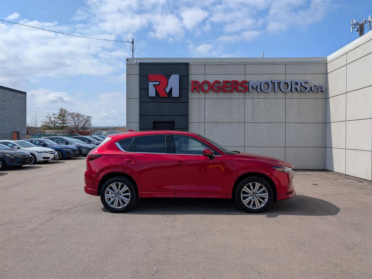 2023 Mazda CX-5 SIGNATURE AWD - NAVI - SUNROOF - TECH FEATS Photo