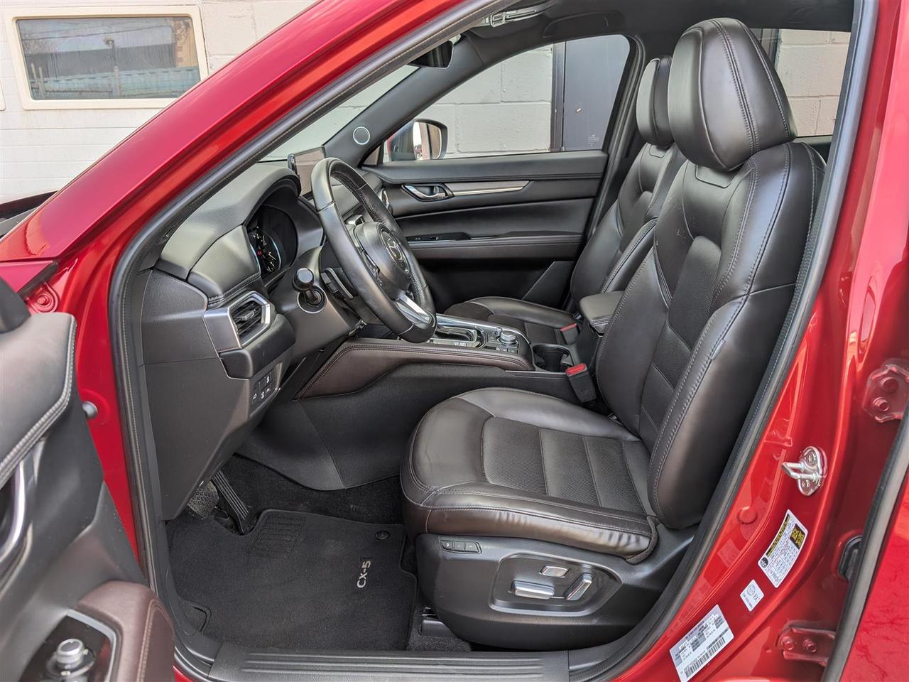 2023 Mazda CX-5 SIGNATURE AWD - NAVI - SUNROOF - TECH FEATS Photo