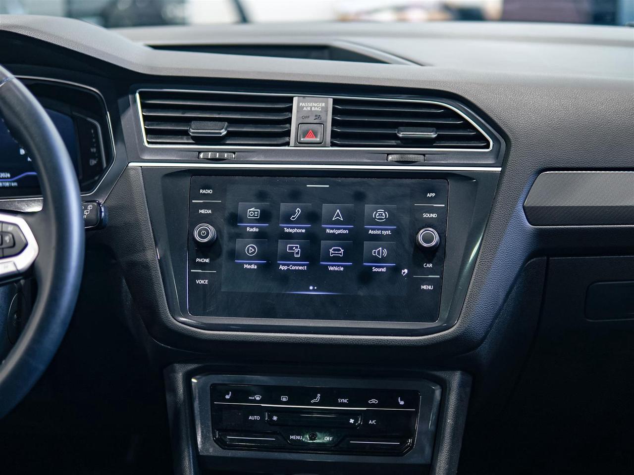 2023 Volkswagen Tiguan COMFORTLINE | NO ACCIDENTS | 7 PASS | PANO ROOF Photo