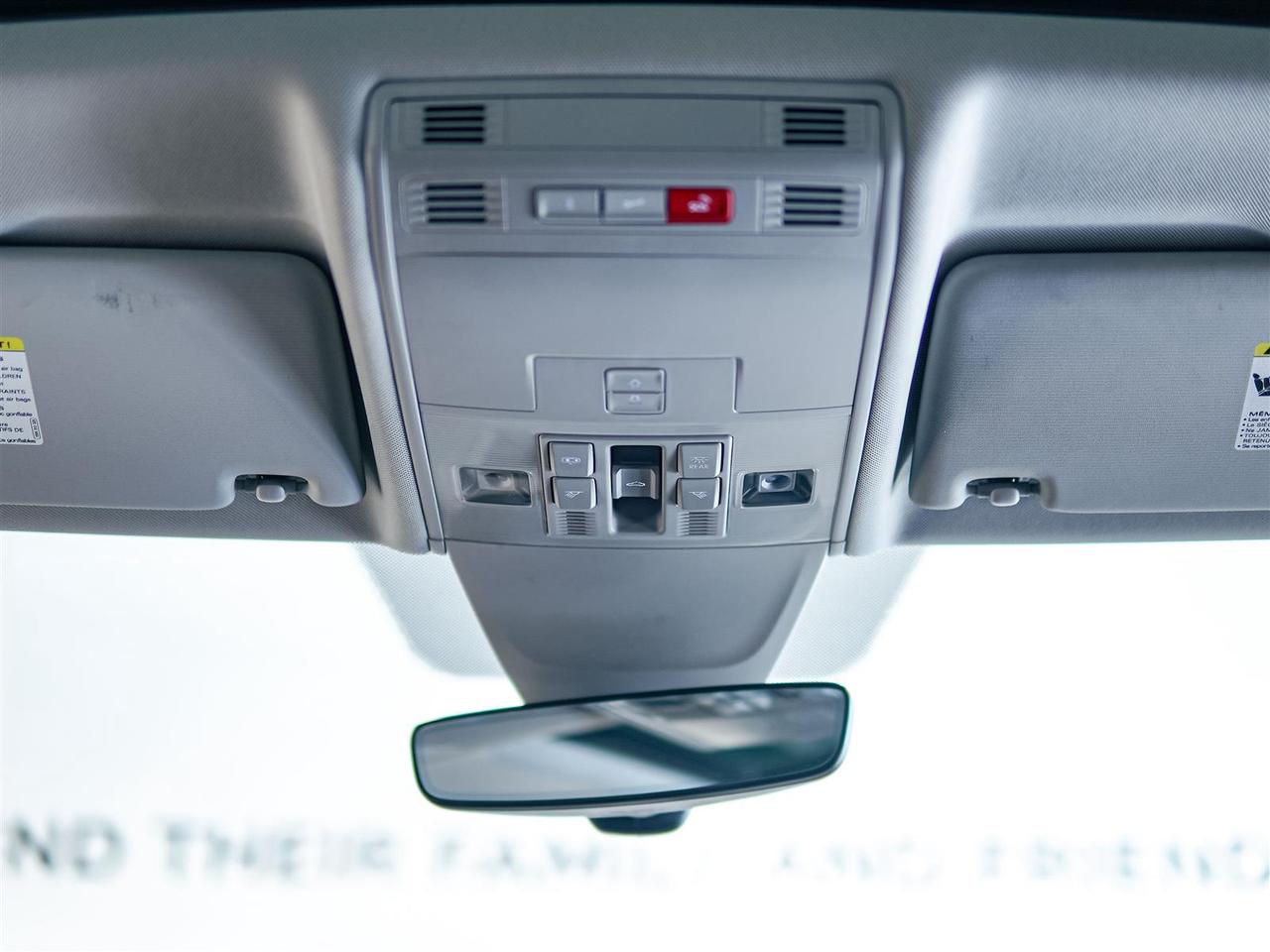 2023 Volkswagen Tiguan COMFORTLINE | NO ACCIDENTS | 7 PASS | PANO ROOF Photo