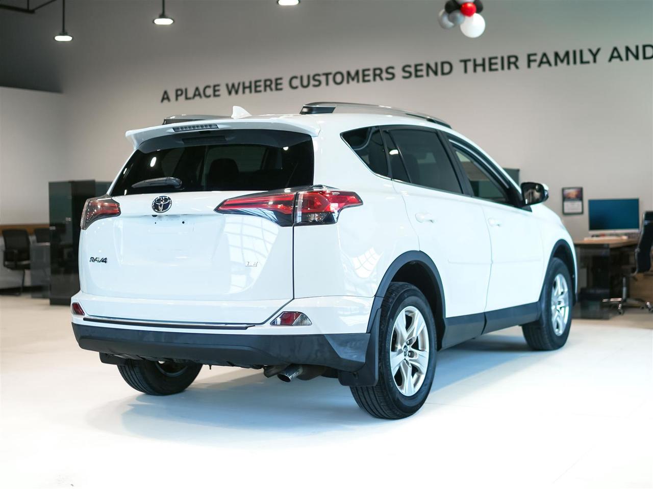 2018 Toyota RAV4 LE | HEATED SEATS | CAMERA | ALLOYS Photo