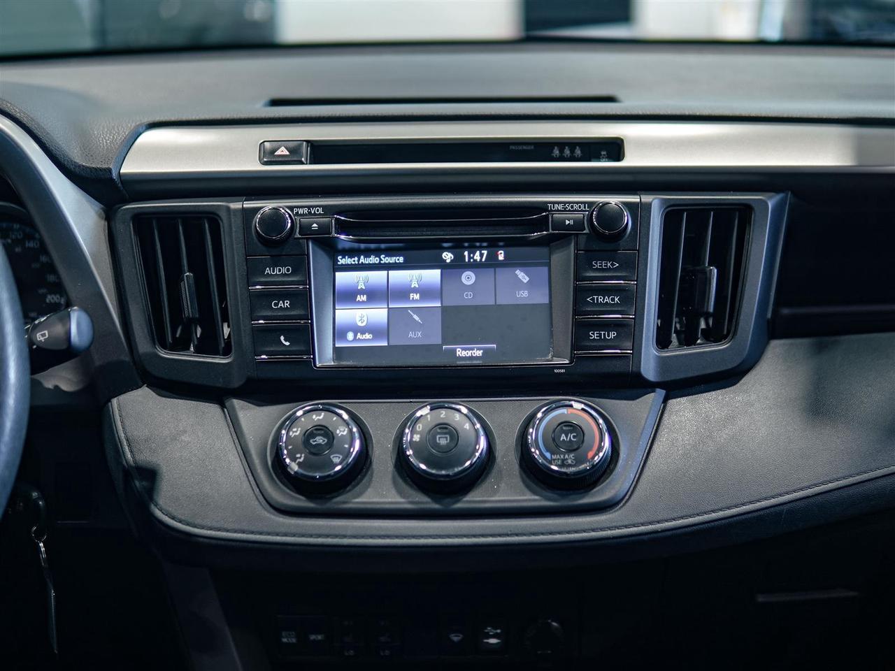 2018 Toyota RAV4 LE | HEATED SEATS | CAMERA | ALLOYS Photo