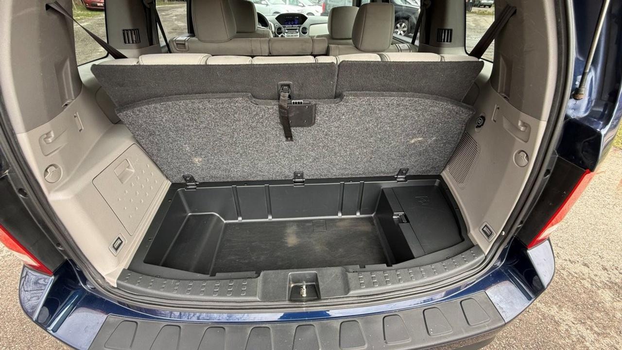 2015 Honda Pilot SE-SUNROOF*MAINTAINED Photo