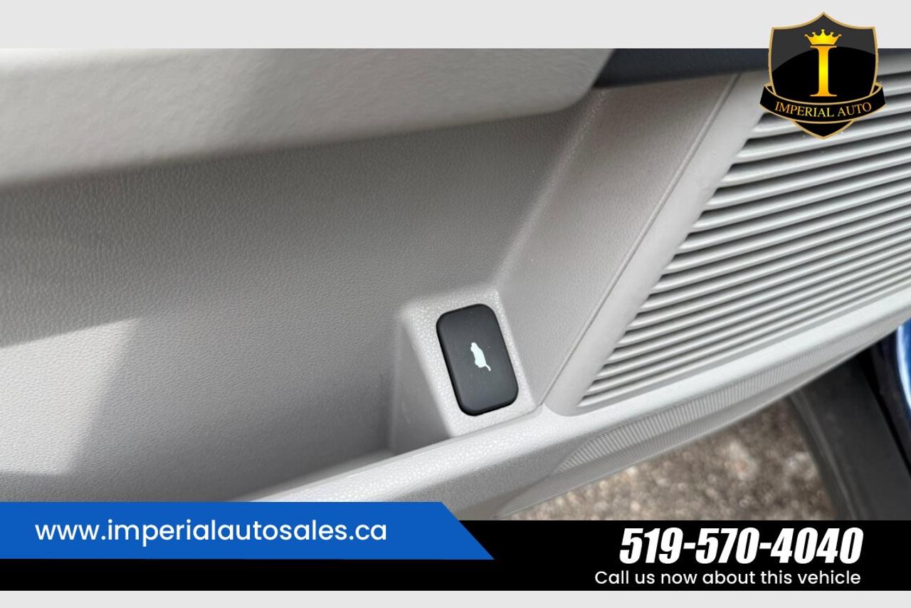2015 Honda Pilot SE-SUNROOF*MAINTAINED Photo