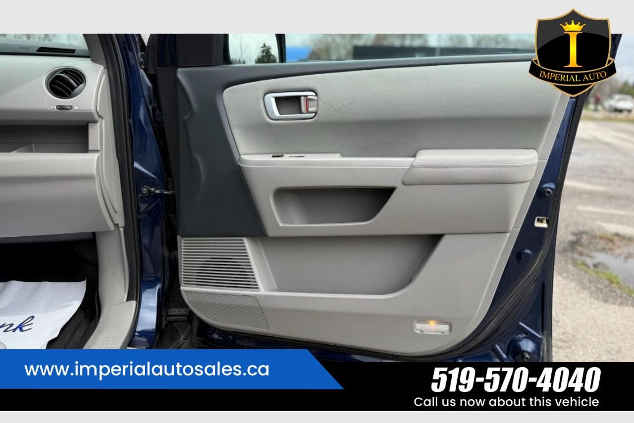 2015 Honda Pilot SE-SUNROOF*MAINTAINED Photo