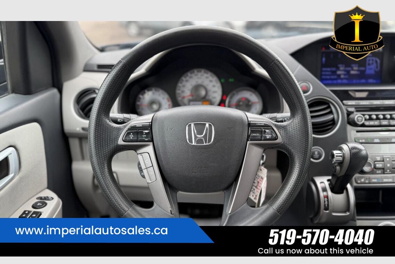 2015 Honda Pilot SE-SUNROOF*MAINTAINED Photo