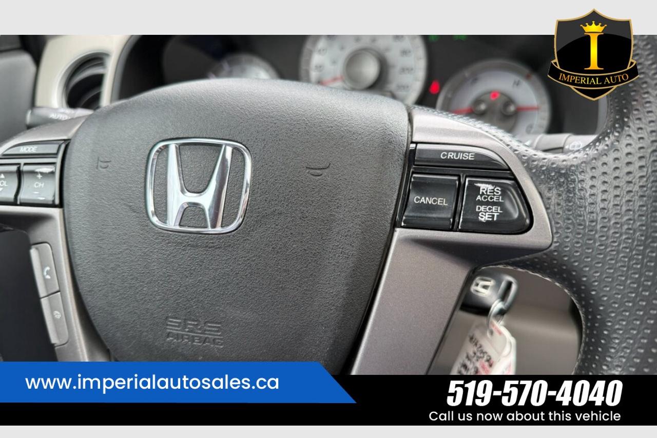 2015 Honda Pilot SE-SUNROOF*MAINTAINED Photo