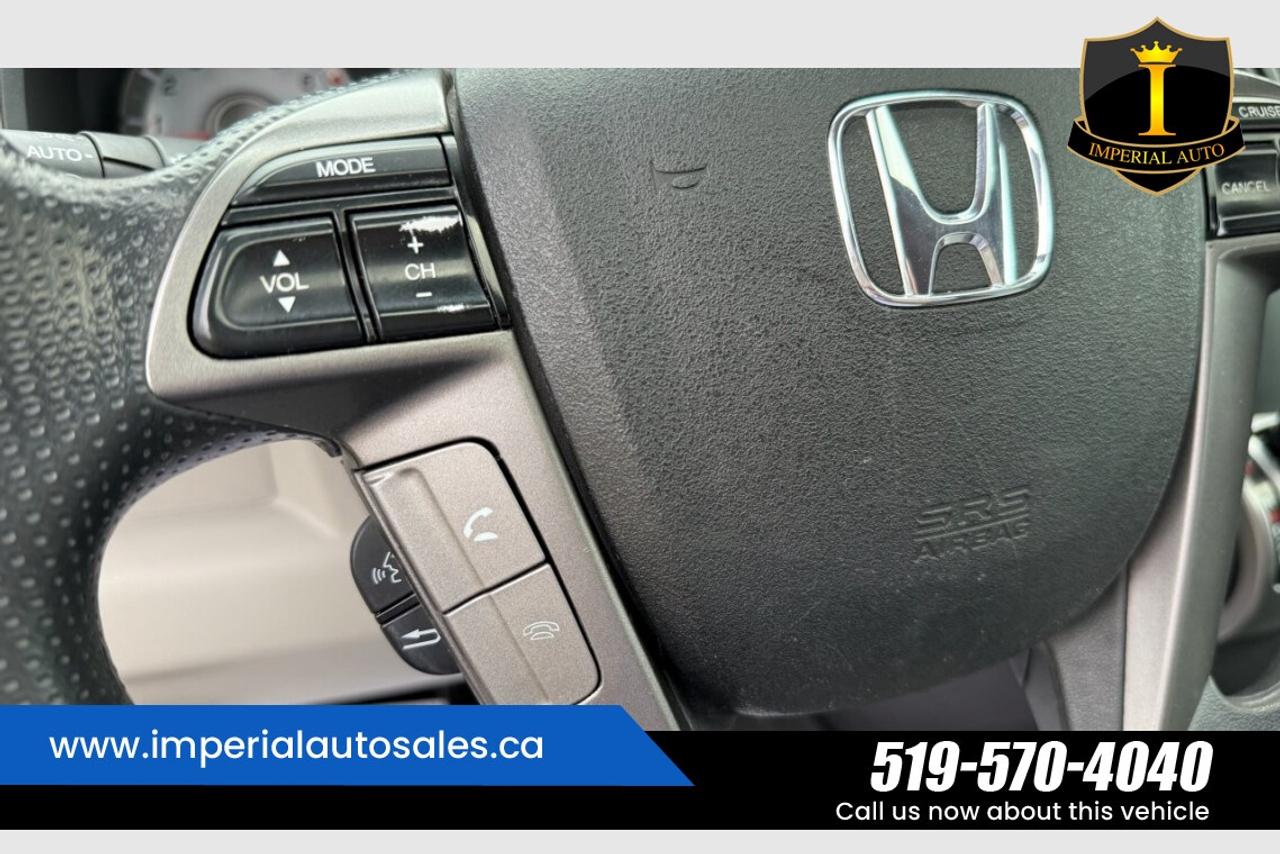 2015 Honda Pilot SE-SUNROOF*MAINTAINED Photo