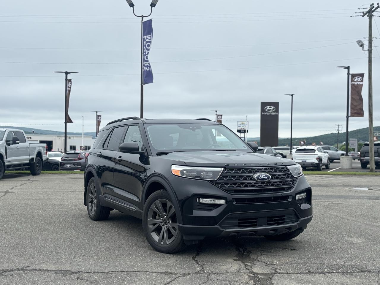 2021 Ford Explorer XLT Photo0