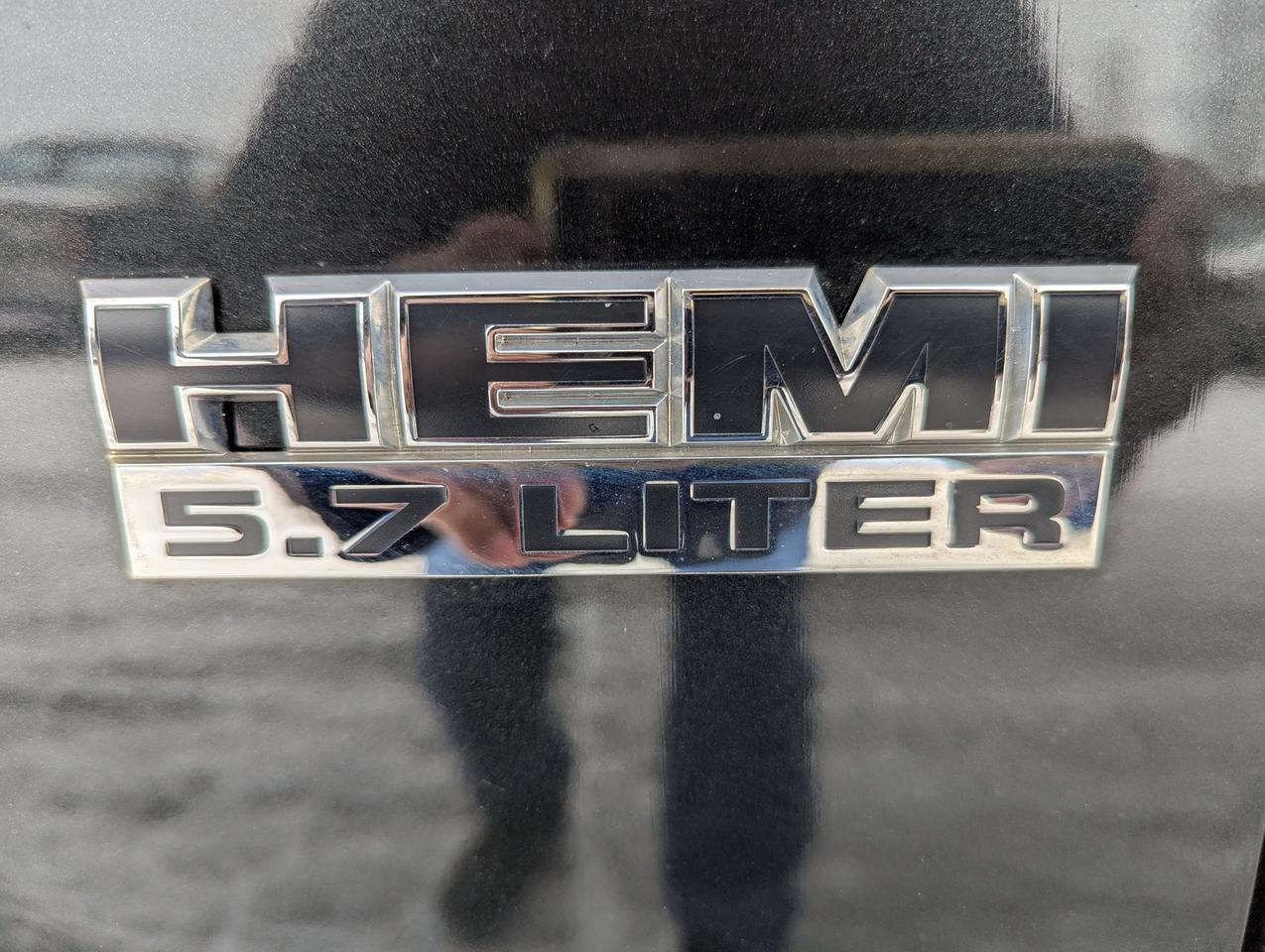 2011 RAM 1500 "4X4 WORK or PLAY" certified + FREE 6M warranty Photo