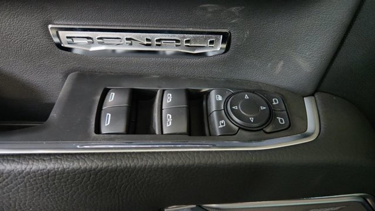 13932102