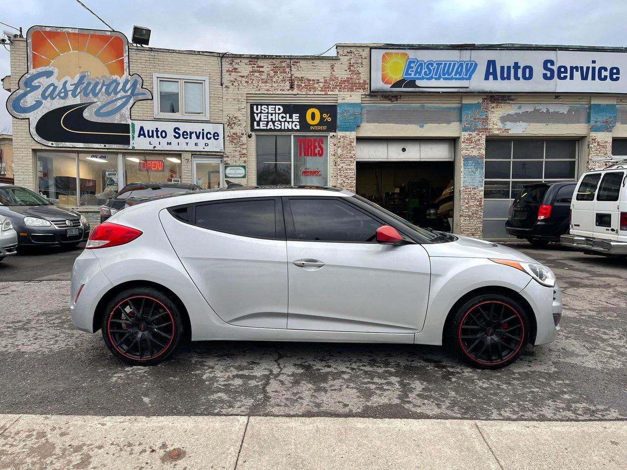 2013 Hyundai Veloster w/Tech Photo