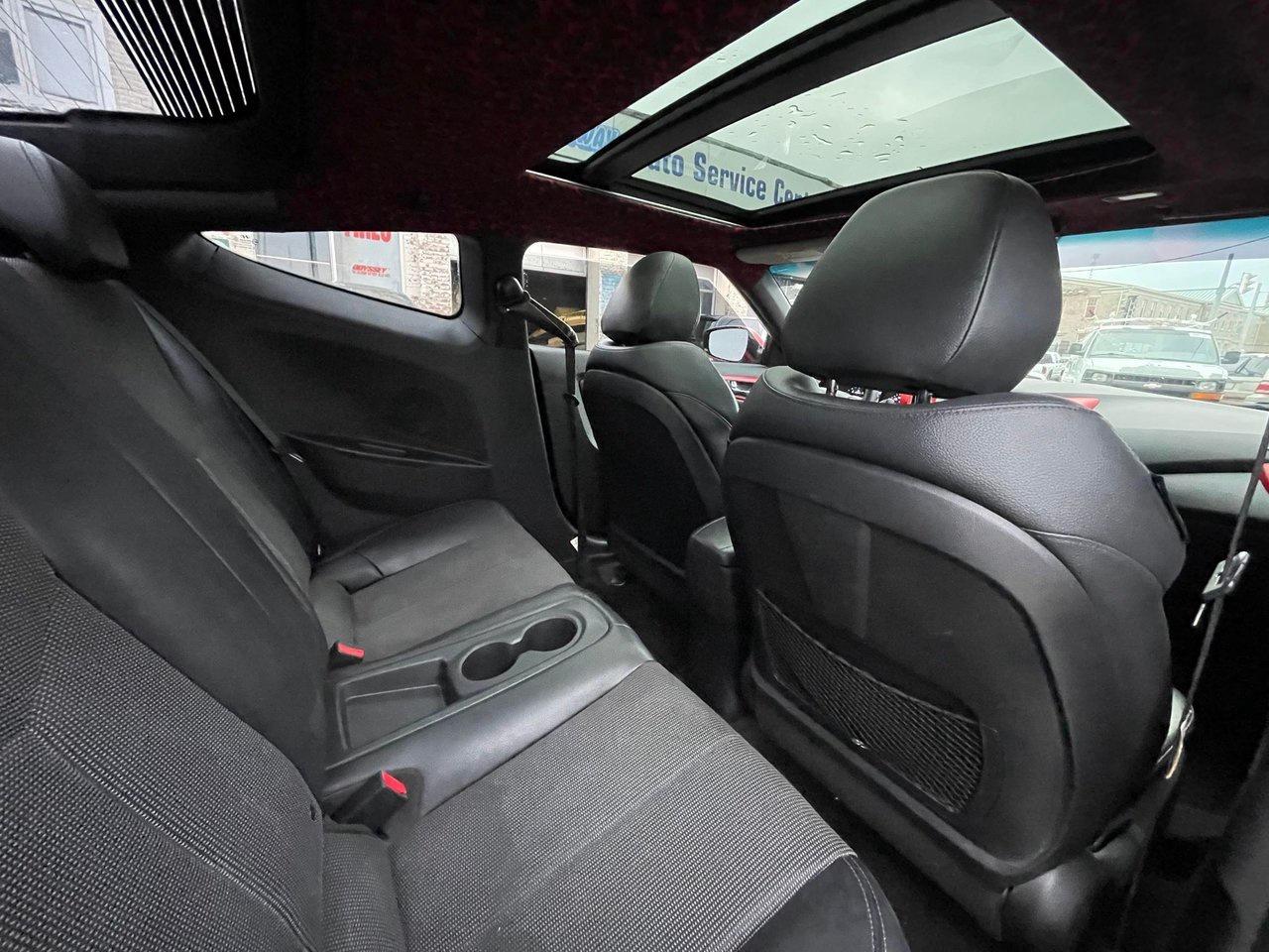 2013 Hyundai Veloster w/Tech - Photo #6