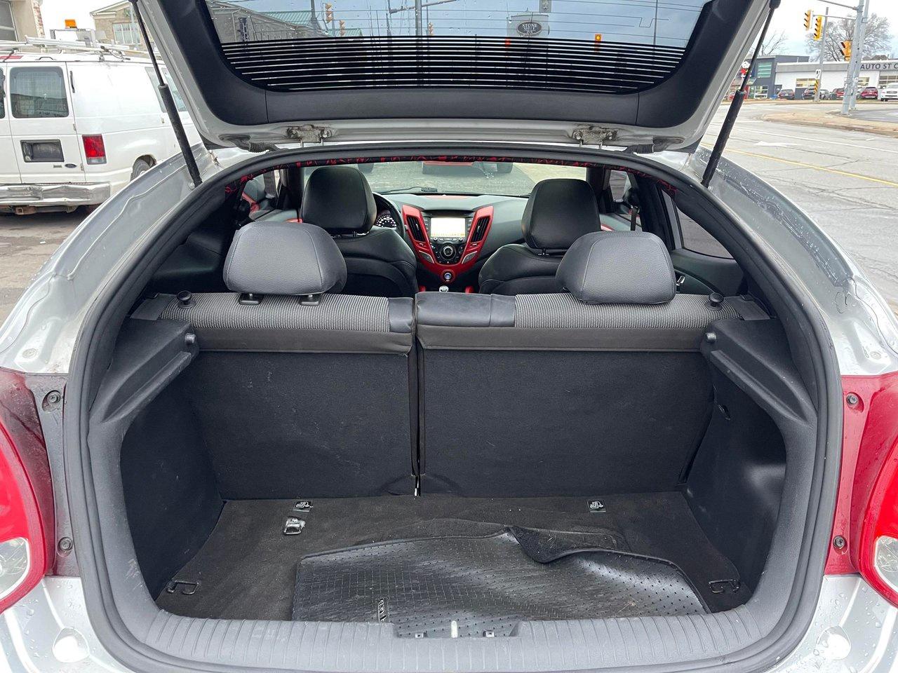 2013 Hyundai Veloster w/Tech Photo