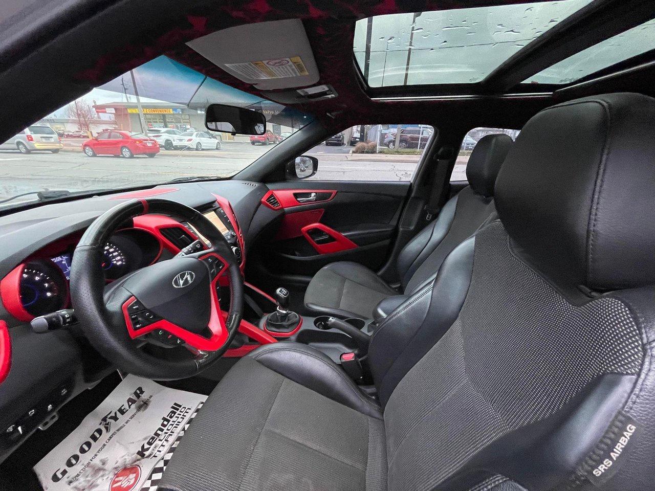 2013 Hyundai Veloster w/Tech Photo