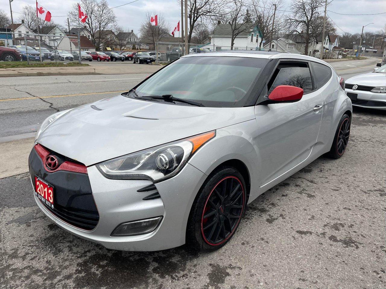 2013 Hyundai Veloster w/Tech Photo