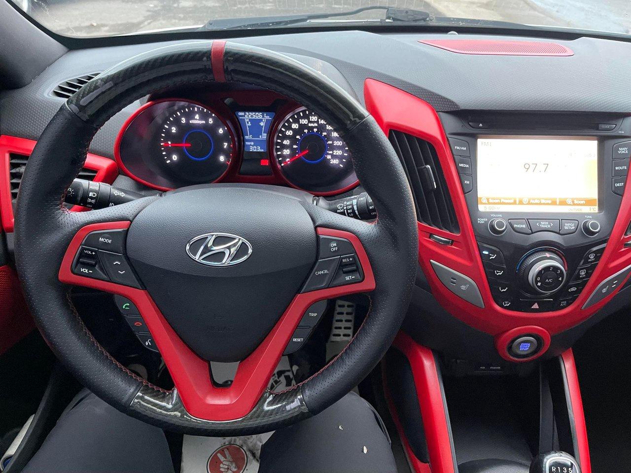 2013 Hyundai Veloster w/Tech Photo