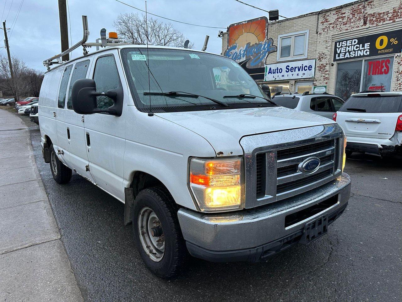 2010 Ford Econoline Cargo Van E 150 Photo2