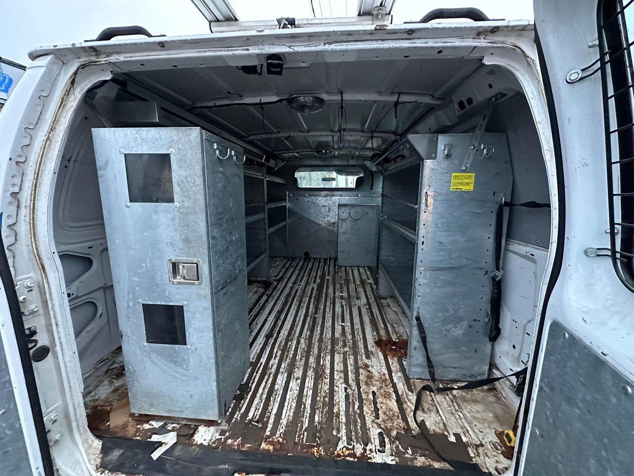 2010 Ford Econoline Cargo Van E 150 - Photo #12