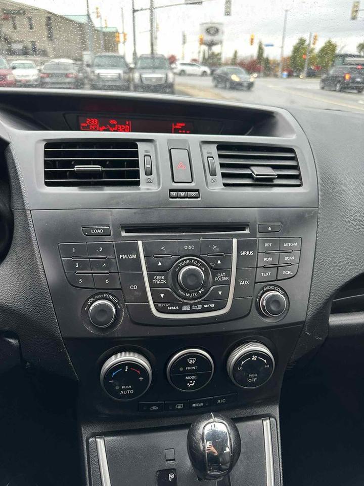 2012 Mazda MAZDA5 GT Photo