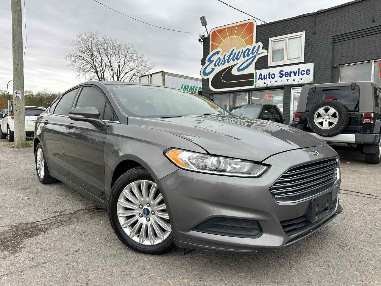 2016 Ford Fusion SE Photo
